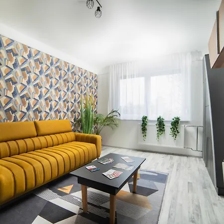 Comfort 18 - Spacious 2-Bedroom Apartment With Balcony 米什科尔茨