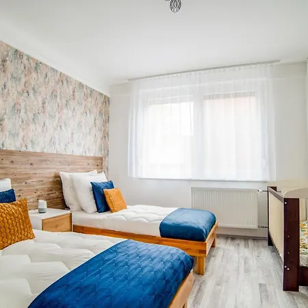 Comfort 18 - Family Layout- Balcony & Parking Apartment *