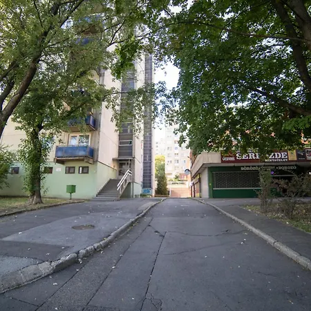 Apartment Comfort 18 - Family Layout- Balcony & Parking Miskolc