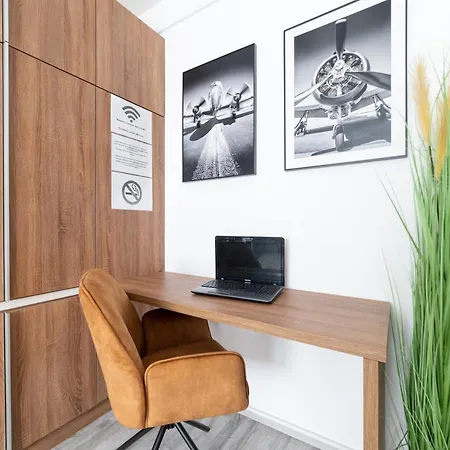 Comfort 18 - Spacious 2-Bedroom Apartment With Balcony 米什科尔茨