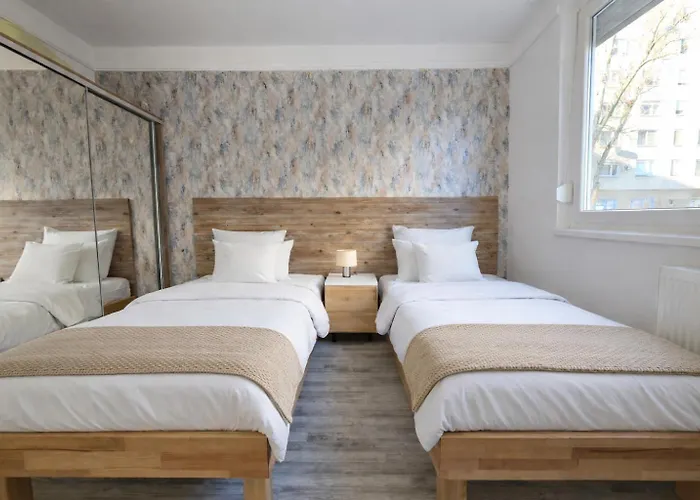 Comfort 18 - Spacious 2-bedroom With Balcony * Miskolc