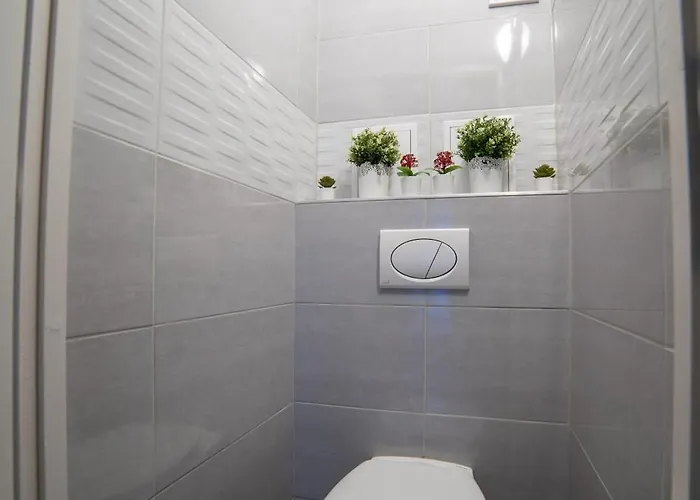 Comfort 18 - Spacious 2-bedroom With Balcony Апартаменты